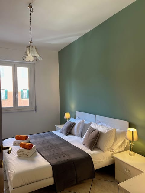Apartment (2 Bedrooms) | 2 bedrooms, iron/ironing board, bed sheets