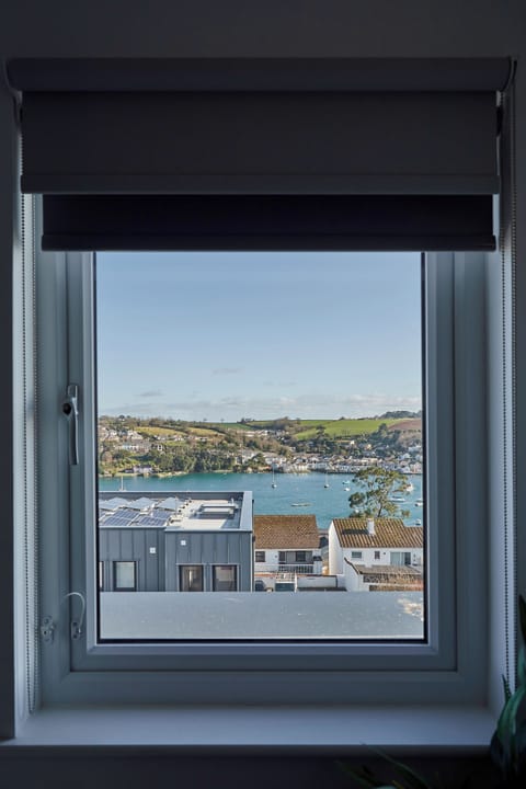 Single Room, Non Smoking, City View | Desk, laptop workspace, free WiFi