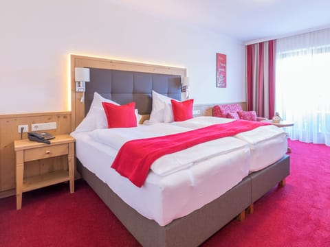 In-room safe, desk, laptop workspace, free WiFi