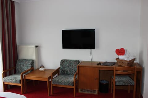 Standard Double Room, Resort View | Living area | Printers