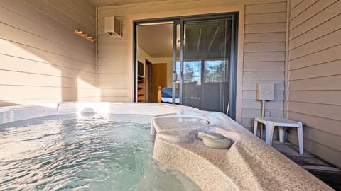 Condo, 3 Bedrooms | Spa | Hot tub