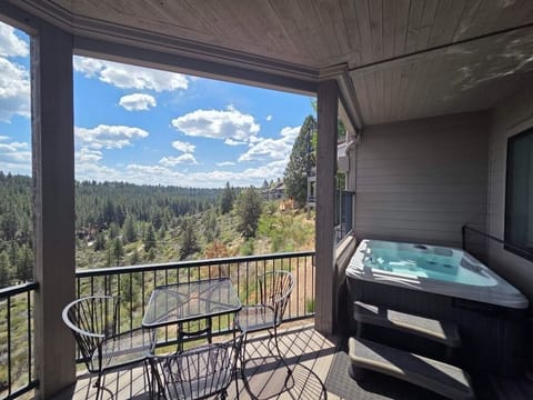 Condo, 2 Bedrooms | Outdoor dining