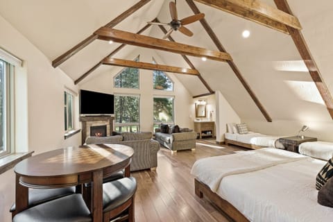 House, 5 Bedrooms | 5 bedrooms, free WiFi