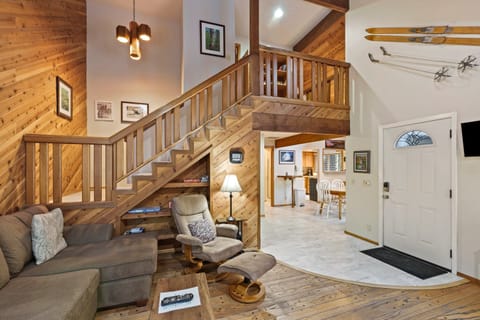 House, 2 Bedrooms | Living area