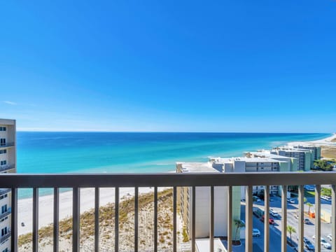 Condo, 1 King Bed (Pinnacle Port PH-36 - Caspian Pearl) | Property grounds