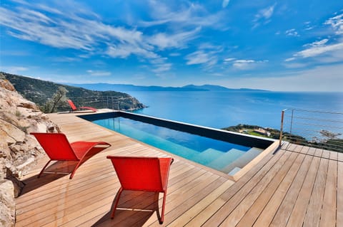 House | 4 bedrooms, high-speed internet