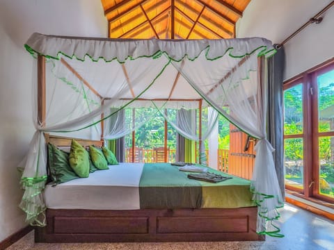 Comfort Cottage, Patio, Garden View | Bed sheets