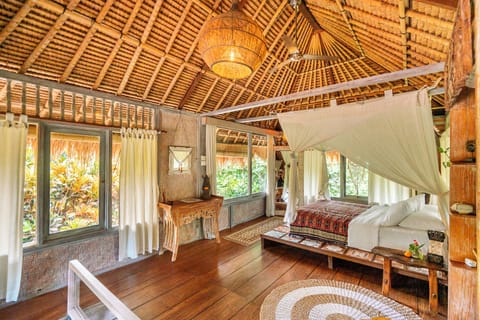 Villa, 1 Bedroom, Kitchen, Garden View | Premium bedding, in-room safe, desk, laptop workspace