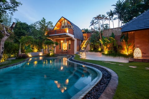 House, Smoking | 7 bedrooms