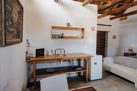 Standard Double Room | Desk, free WiFi