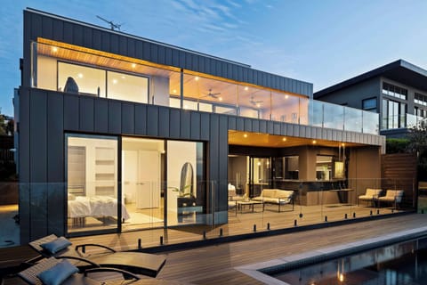 House | 5 bedrooms, high-speed internet