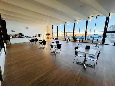 Free daily self-serve breakfast