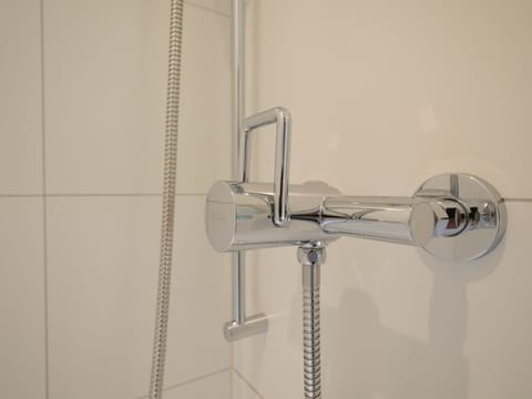 Single Room, Balcony | Bathroom shower