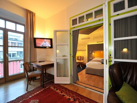 Family Apartment, 2 Bedrooms, Mountain View | Premium bedding, individually decorated, soundproofing