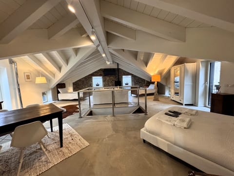 Luxury Quadruple Room, Mountain View | Individually decorated, individually furnished, desk, laptop workspace