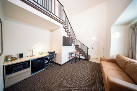 Queen/Queen Shower Loft with Sofa Sleeper | Living area