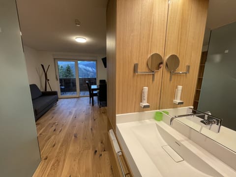 Suite, 1 Bedroom, Balcony, Mountain View | Hypo-allergenic bedding, desk, laptop workspace, soundproofing