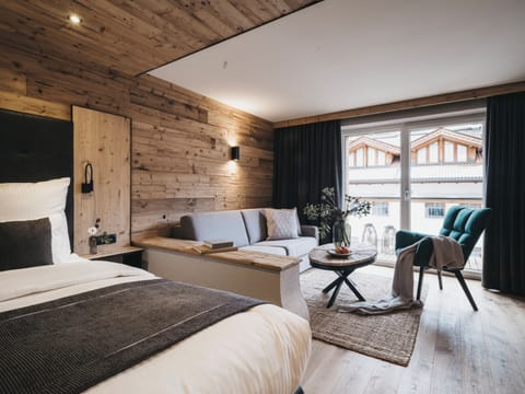 Deluxe Room | Premium bedding, in-room safe, free WiFi, bed sheets