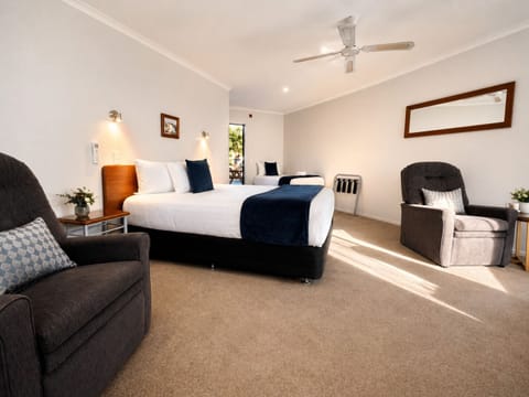 In-room safe, desk, laptop workspace, soundproofing