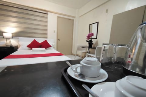 Deluxe Double Room, Balcony | Desk, rollaway beds, free WiFi, bed sheets