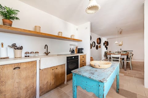 Family Villa, Multiple Bedrooms, Mountainside (Masseria Maranna Trulli & Spa) | Private kitchen | Fridge, microwave, oven, stovetop