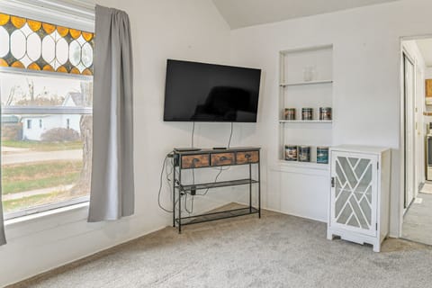 House (1 Bedroom) | Interior