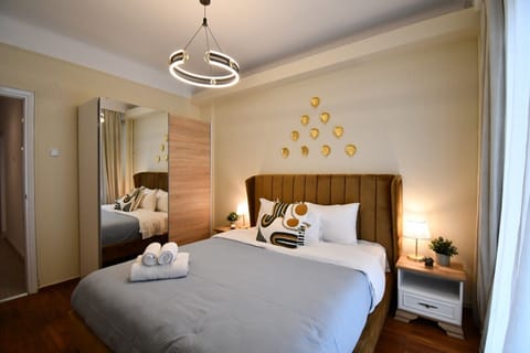 Apartment, 3 Bedrooms | Soundproofing, iron/ironing board, free WiFi