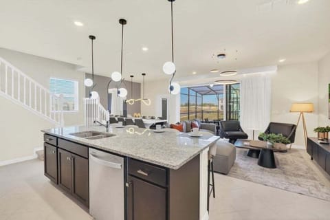 Townhome, 5 Bedrooms | Interior