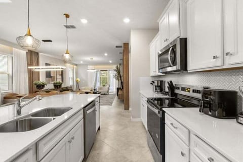 Villa, Multiple Bedrooms | Private kitchen