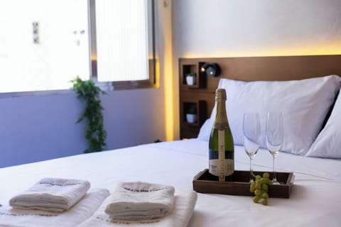 Apartment | Blackout drapes, iron/ironing board, free WiFi
