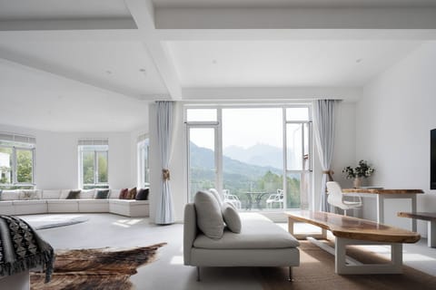 Elite Triple Room, Hill View | Premium bedding, down comforters, individually decorated