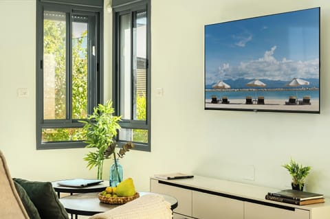 Villa, Mountain View | Living area | TV
