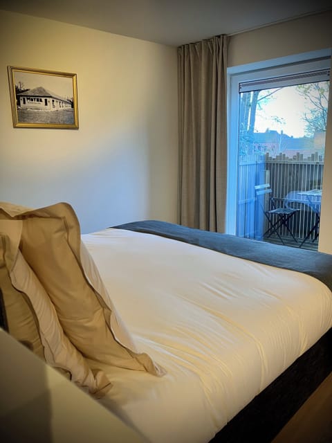 Standard Suite | Free WiFi, bed sheets, wheelchair access