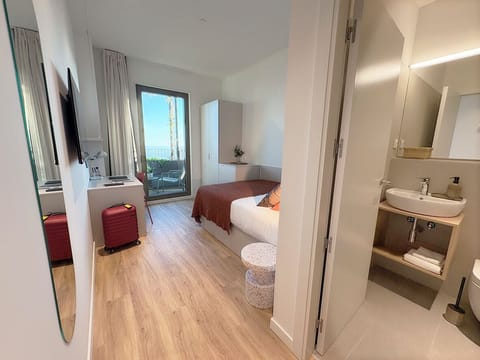 Standard Double Room Single Use, Balcony | In-room safe, blackout drapes, soundproofing, iron/ironing board