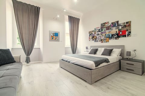 Apartment | Premium bedding, down comforters, iron/ironing board, cribs/infant beds