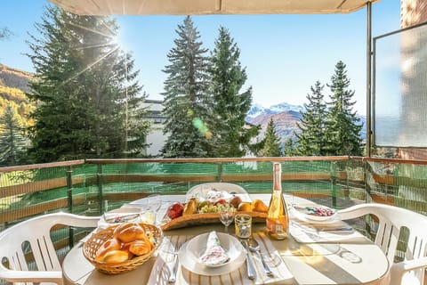 Family Apartment, 2 Bedrooms, Balcony (Appartamento Little Treasure ski in) | Outdoor dining