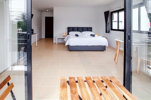 Deluxe Double Room, Partial Sea View | In-room safe, iron/ironing board, free WiFi