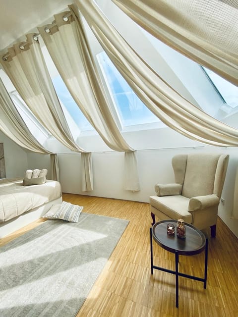 Basic Apartment | Iron/ironing board