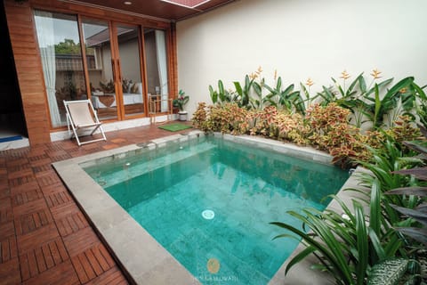 3 indoor pools
