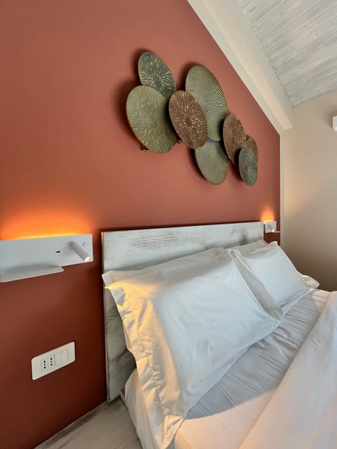 Deluxe Double Room, Hill View | In-room safe, desk, blackout drapes, soundproofing