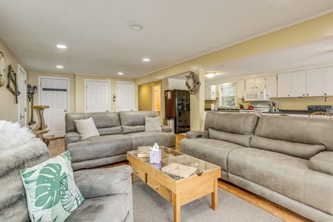 House (2 Bedrooms) | Interior