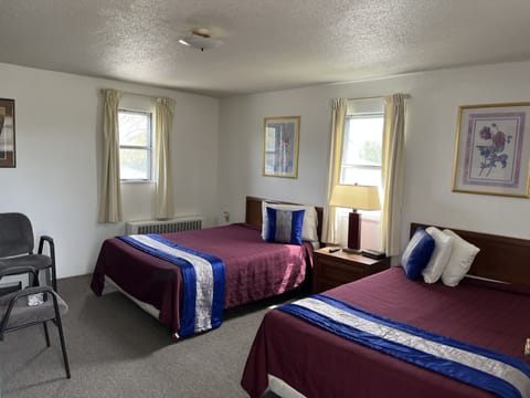 Standard Room, 2 Double Beds | Free WiFi, bed sheets