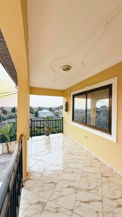 Apartment, 3 Bedrooms, Smoking | Property grounds