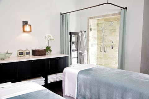 Couples treatment rooms, body treatments, hydrotherapy, aromatherapy