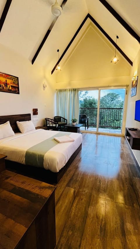 Junior Double Room, Mountain View | Desk, free WiFi