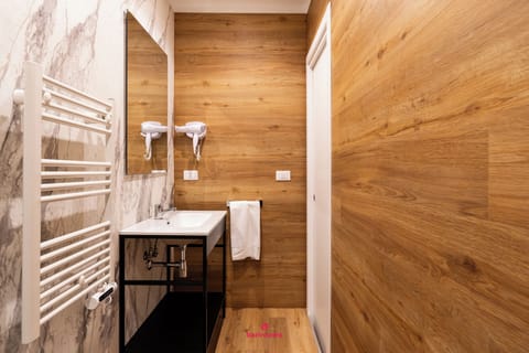 Double Room | Bathroom | Shower, hair dryer, towels, soap