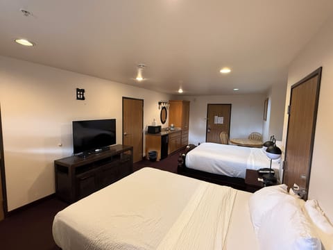 Deluxe Studio Suite, 2 Queen Beds, Non Smoking | Desk, blackout drapes, iron/ironing board, rollaway beds