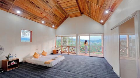 Luxury Double or Twin Room, Balcony, Lake View | Free WiFi