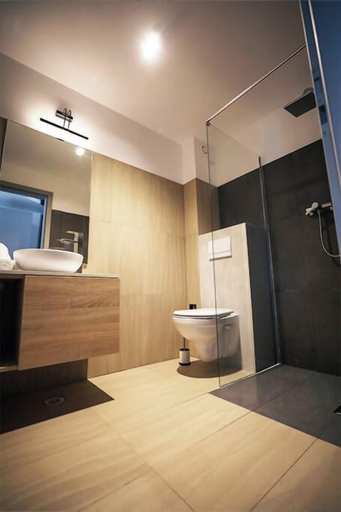 In-room safe, free WiFi