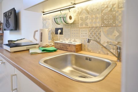 House, Balcony, Mountain View | Private kitchen